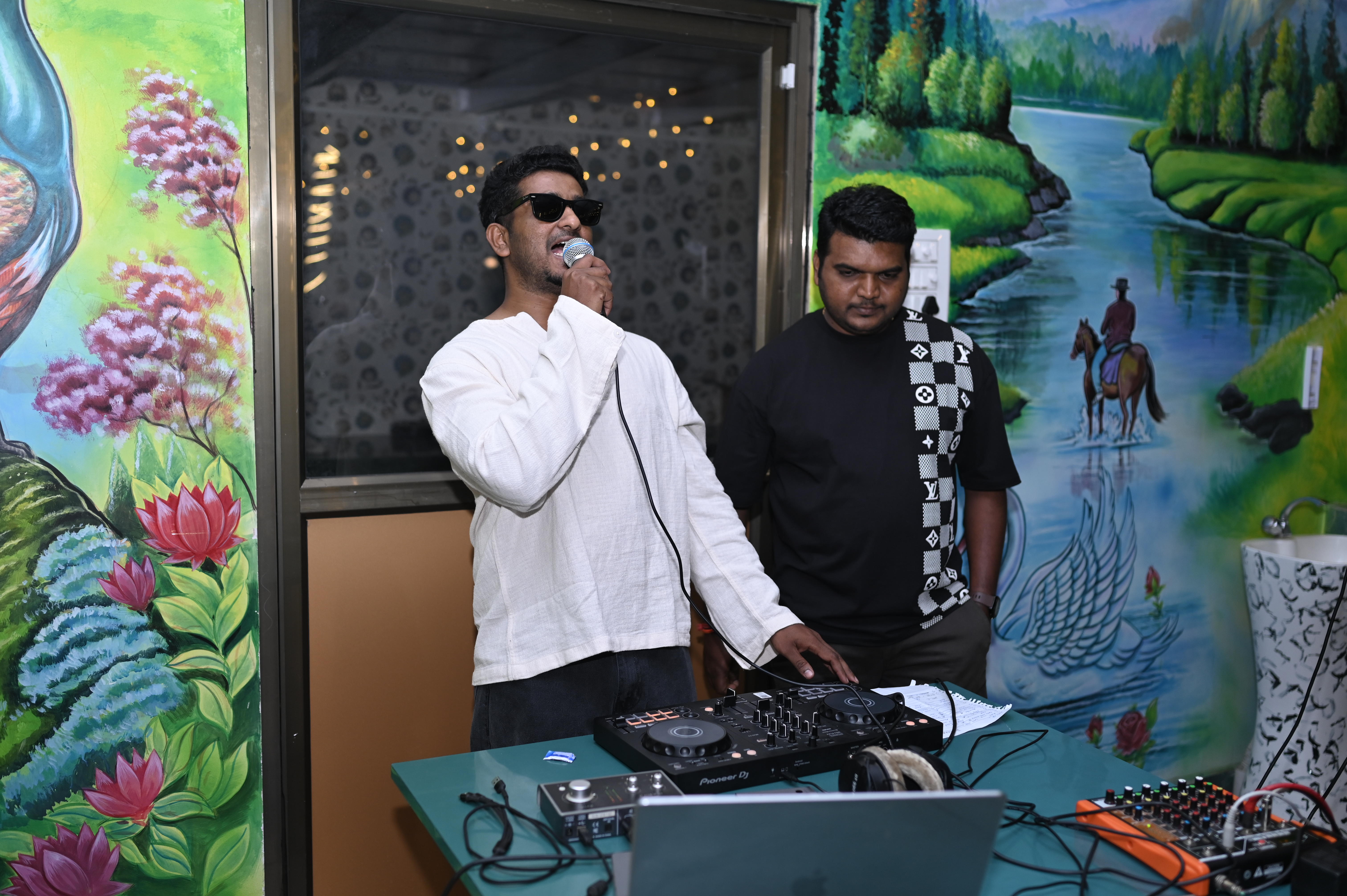 The Axons Live Performance